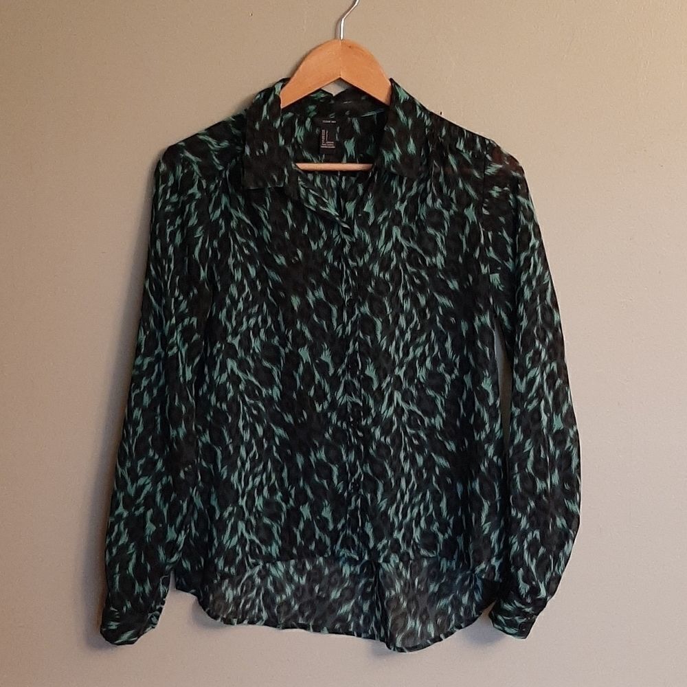 I LOVE H81 Button Down by Forever 21 size Small
